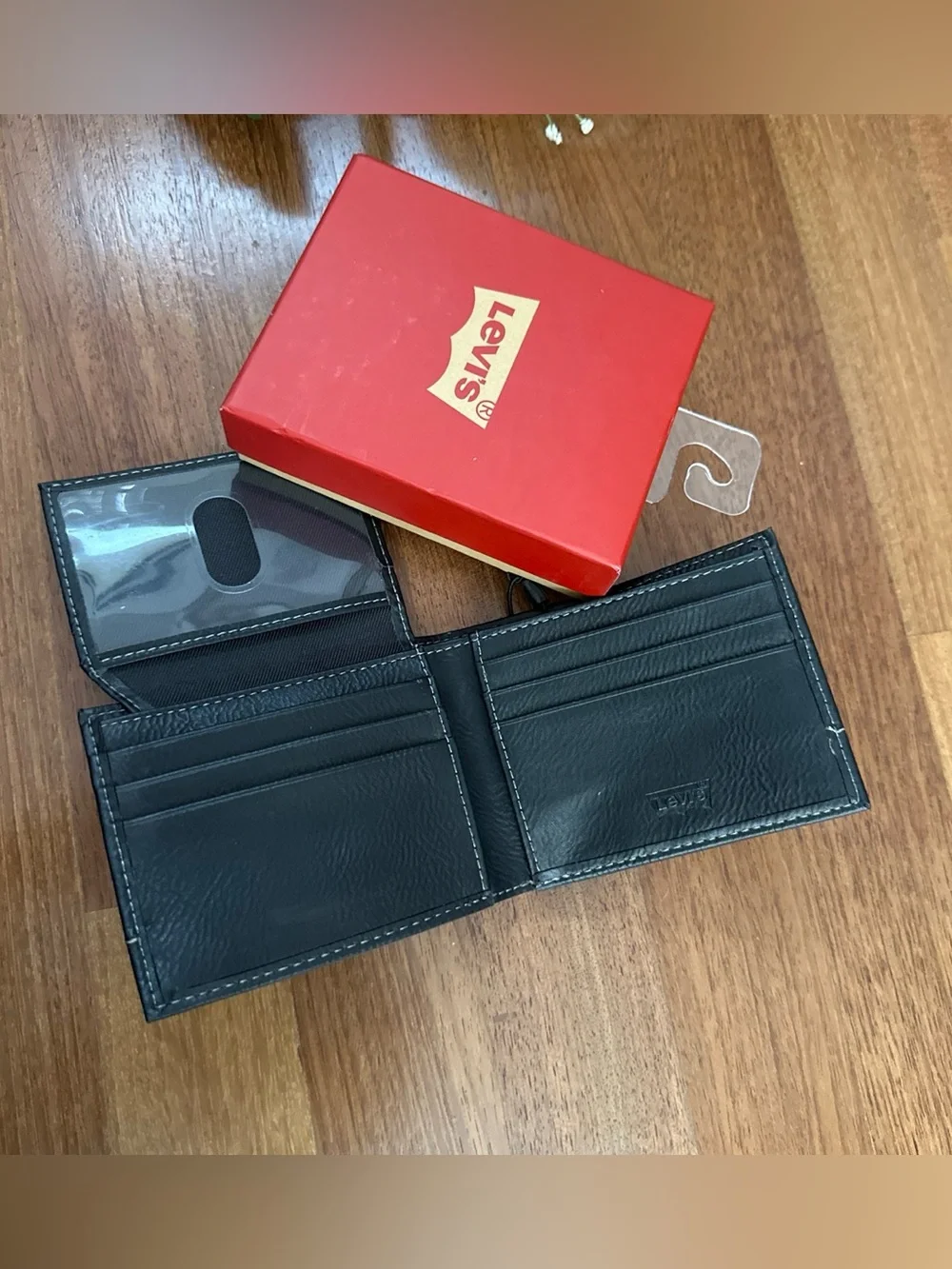 Levi's Men's Black Bi-Fold Wallet